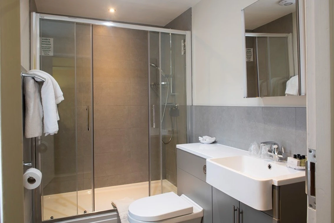 Duşakabin ve Banyo